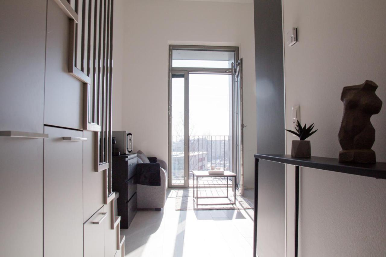 Ferienwohnung Elegant Penthouse Loft - Near The Airport Vantaa Exterior foto