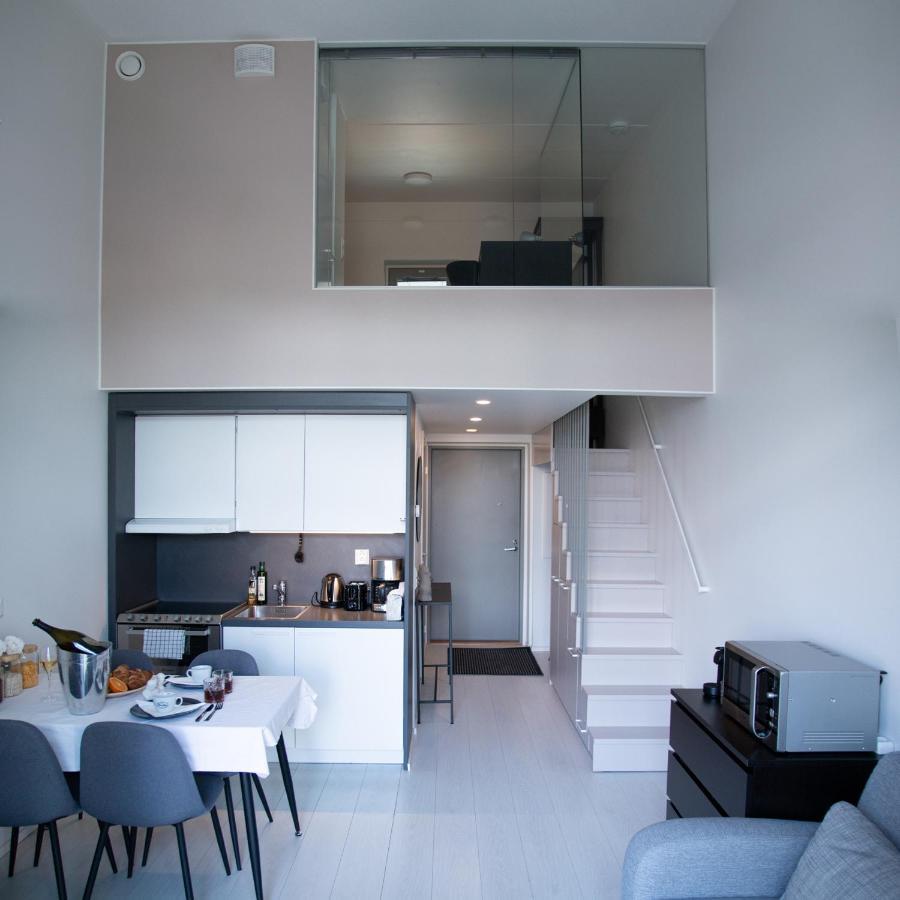 Ferienwohnung Elegant Penthouse Loft - Near The Airport Vantaa Exterior foto