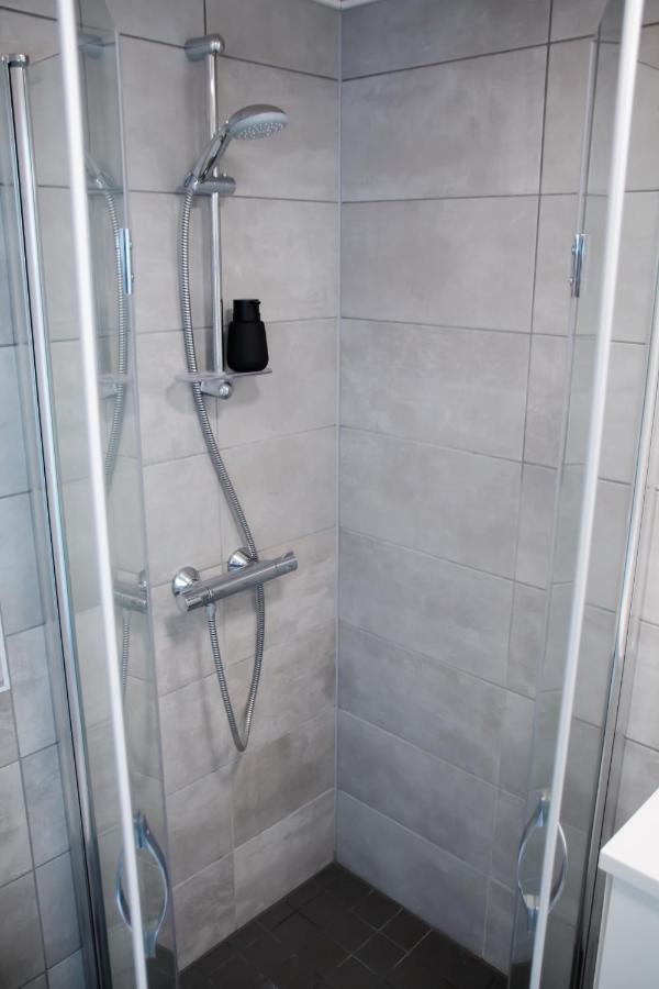 Ferienwohnung Elegant Penthouse Loft - Near The Airport Vantaa Exterior foto